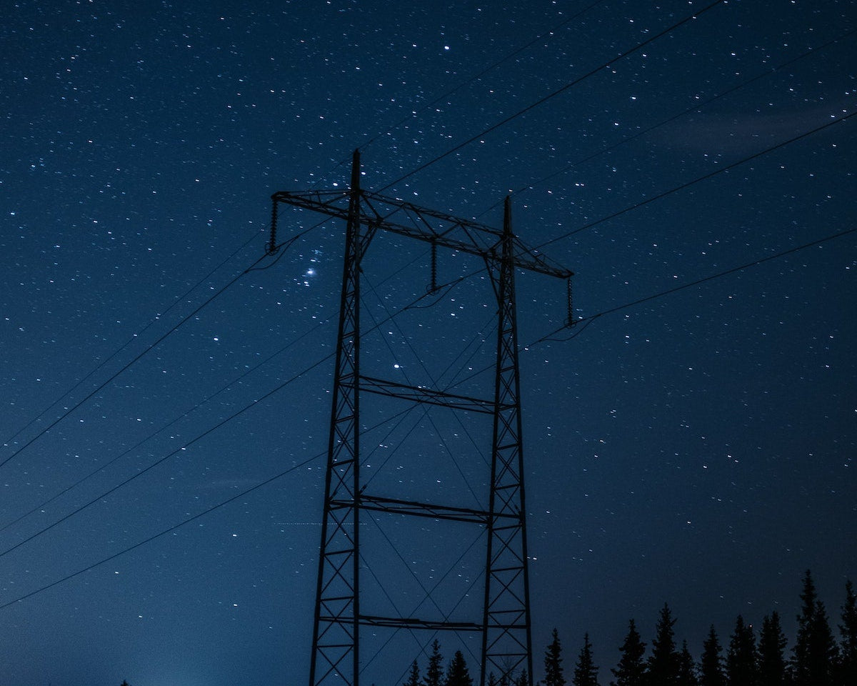 Vad ska man ha hemma vid strömavbrott?