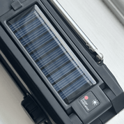 Vevradio 4000 mAh - Multifunktionell med solcell och powerbank